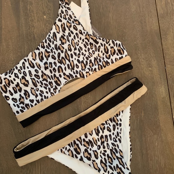 Summerful Captiva Leopard Print Bikini from Everything But Water. NWT. Medium - Picture 4 of 6